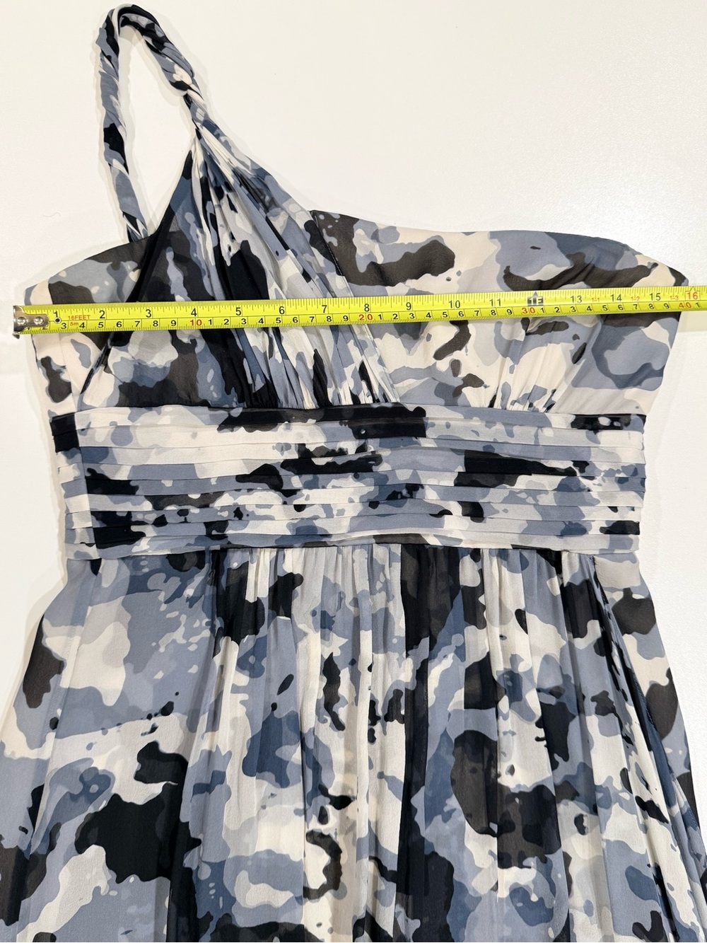 BCBGMAXAZRIA One Shoulder Silk Chiffon Dress Blue Gray Abstract Print Size 6 - Picture 9 of 16